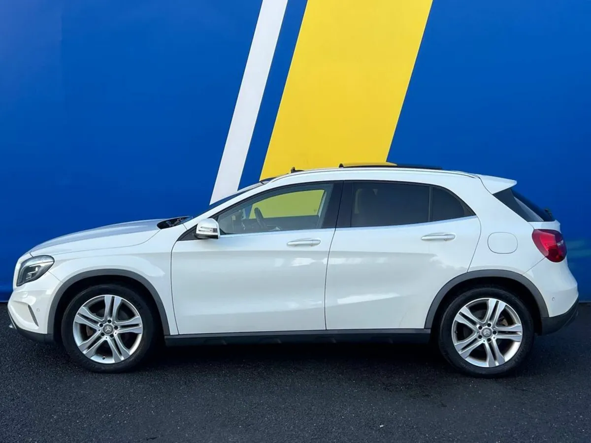 Mercedes-Benz GLA GLA180 PREMIUM 1.6 AUTO // TILT - Image 4