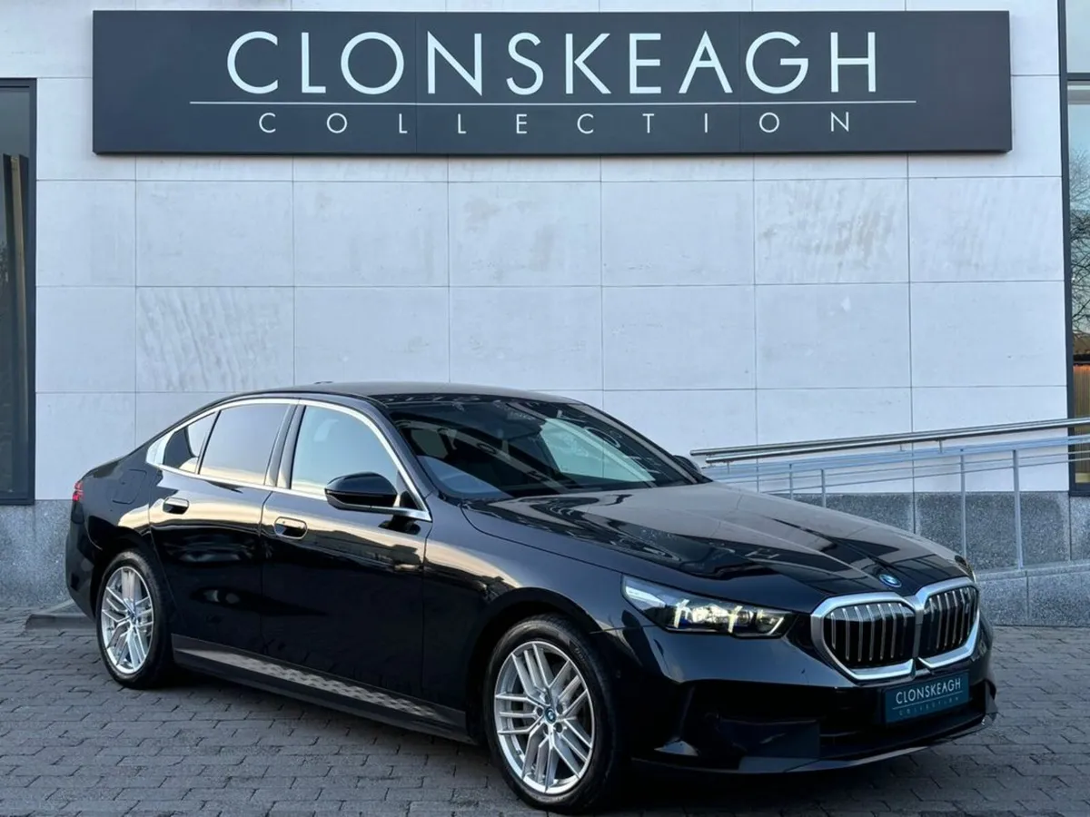 BMW i5 EDRIVE40 SPORT EDITION - Image 1
