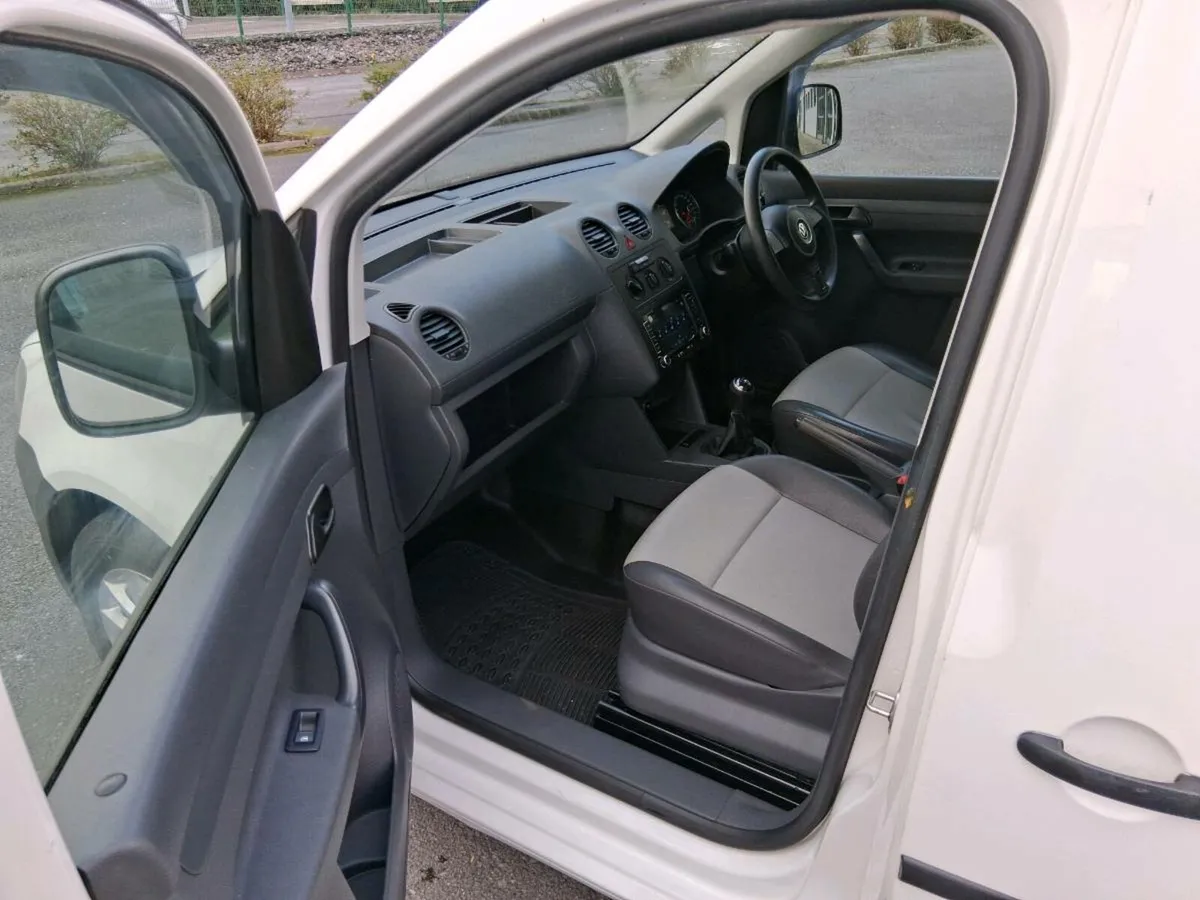 VW Caddy 1.6tdi - Image 4