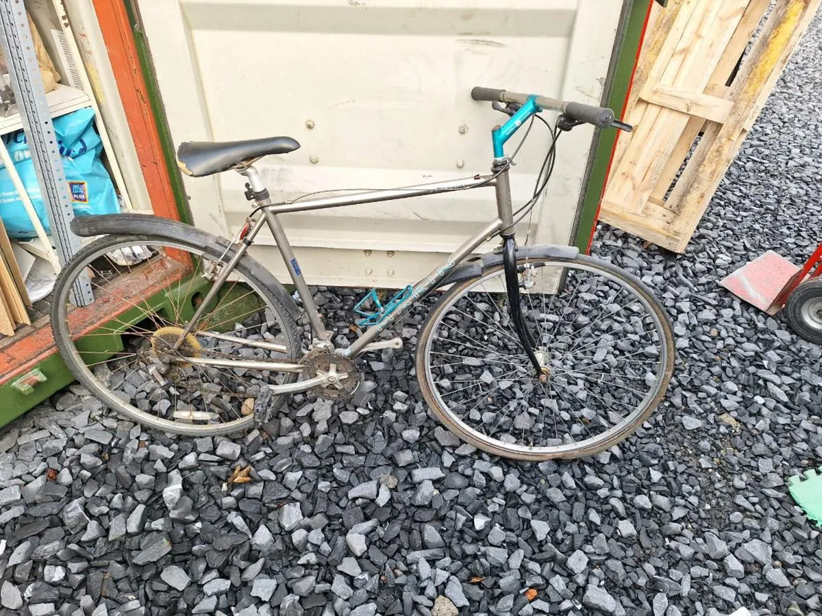 5 bikes FOR PARTS or REPAIR (DELIVERY) - Image 3