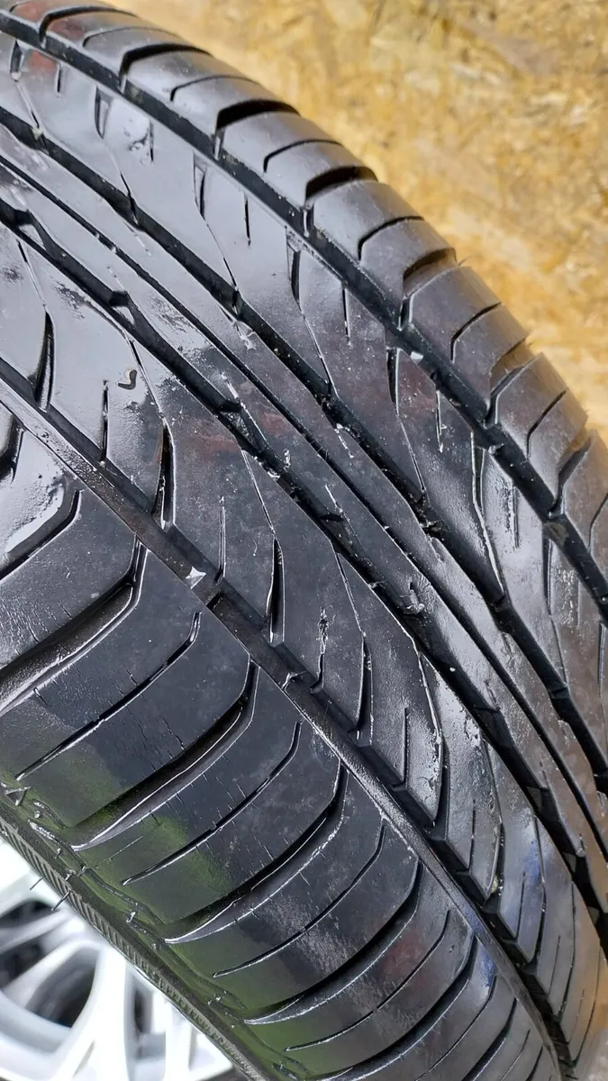 2017 Ford Fiesta 15" Alloy Wheels Set - Image 4