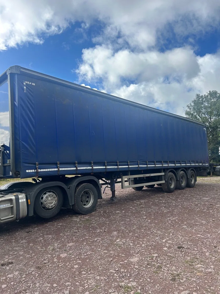 Curtainsider - Image 1