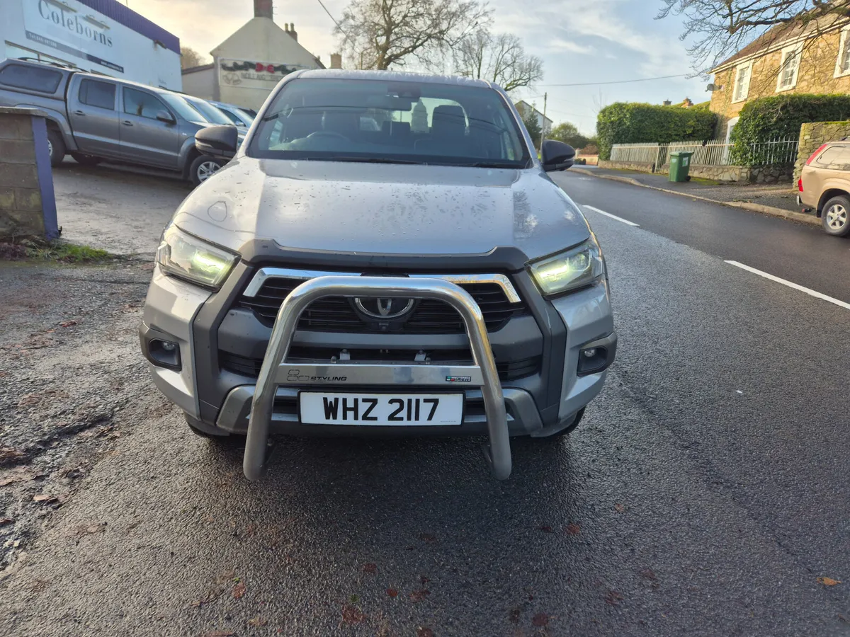 Toyota Hilux 2023 - Image 1
