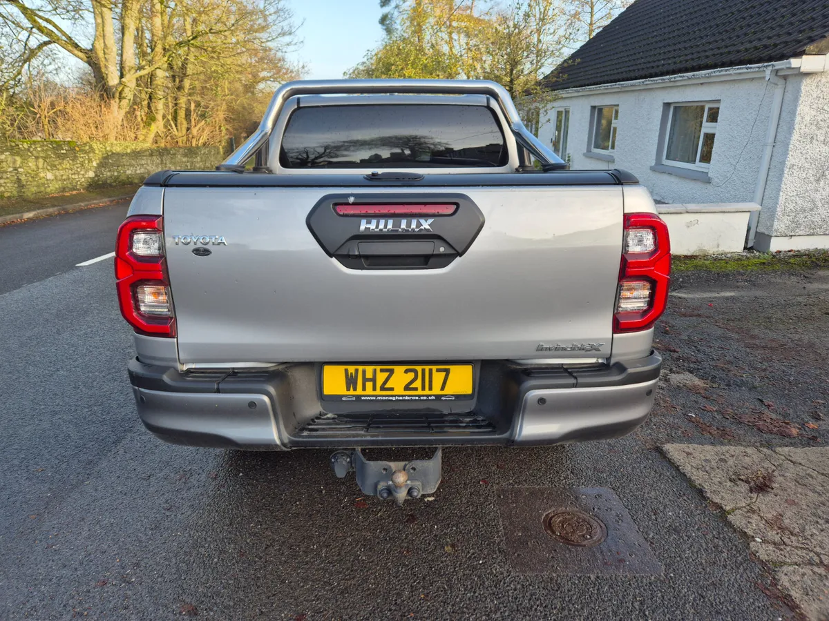 Toyota Hilux 2023 - Image 4