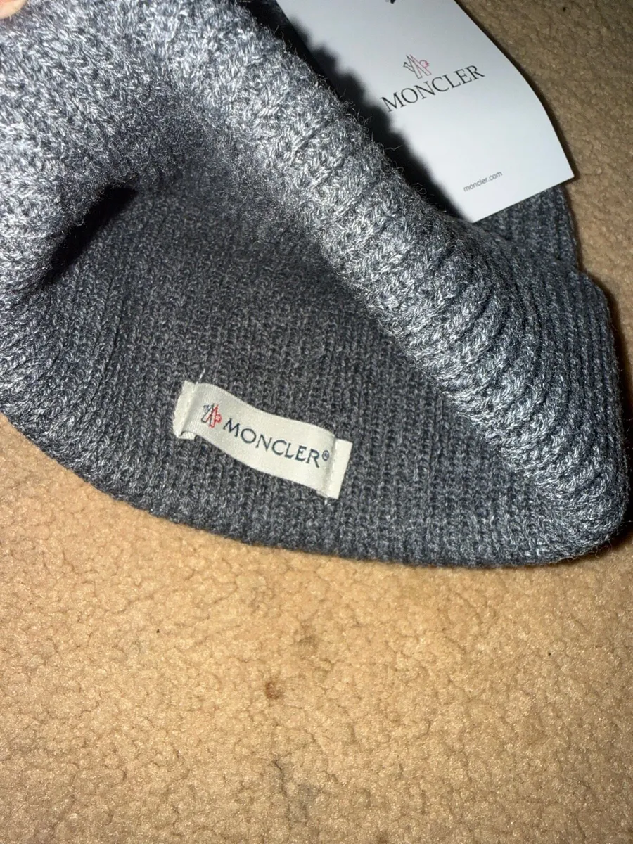 Grey Moncler beanie - Image 2
