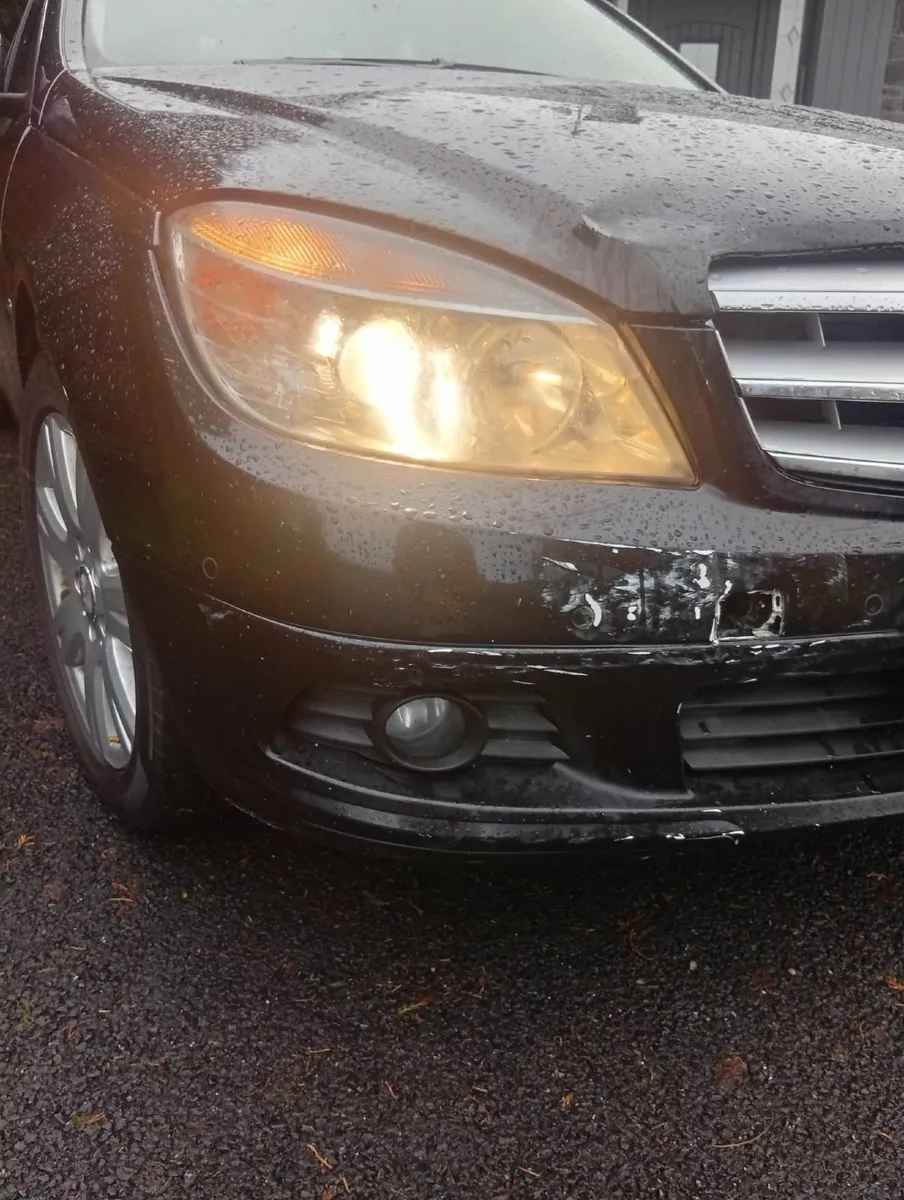 Mercedes-Benz C-Class 2010 Nct 11/26 - Image 4