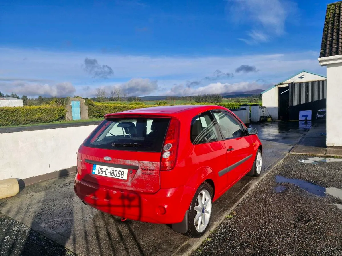 Ford Fiesta 2006 Petrol - Image 2
