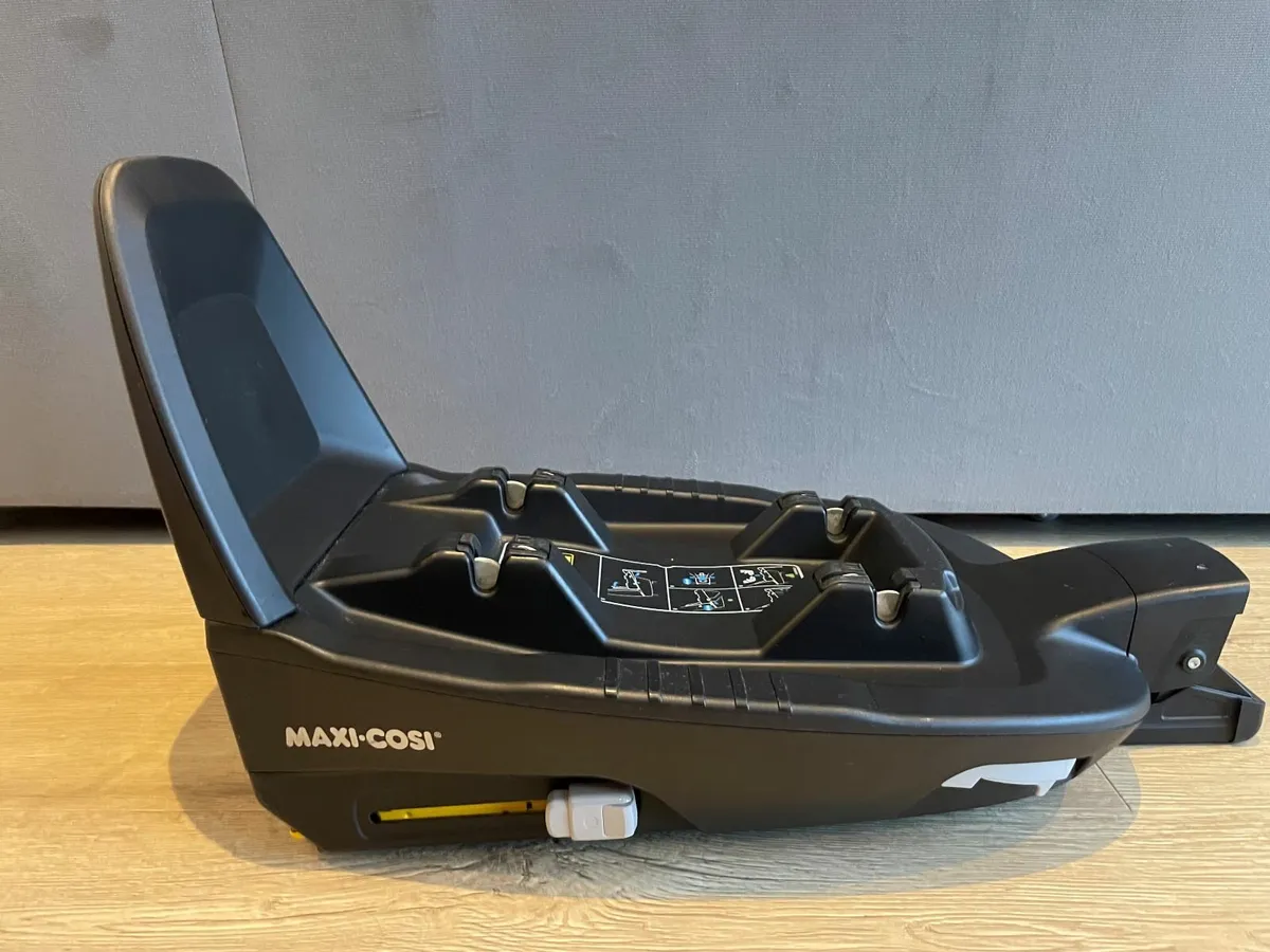 Maxi Cosi Familyfix 3 Car Seat Base (Pickup only) - Image 2