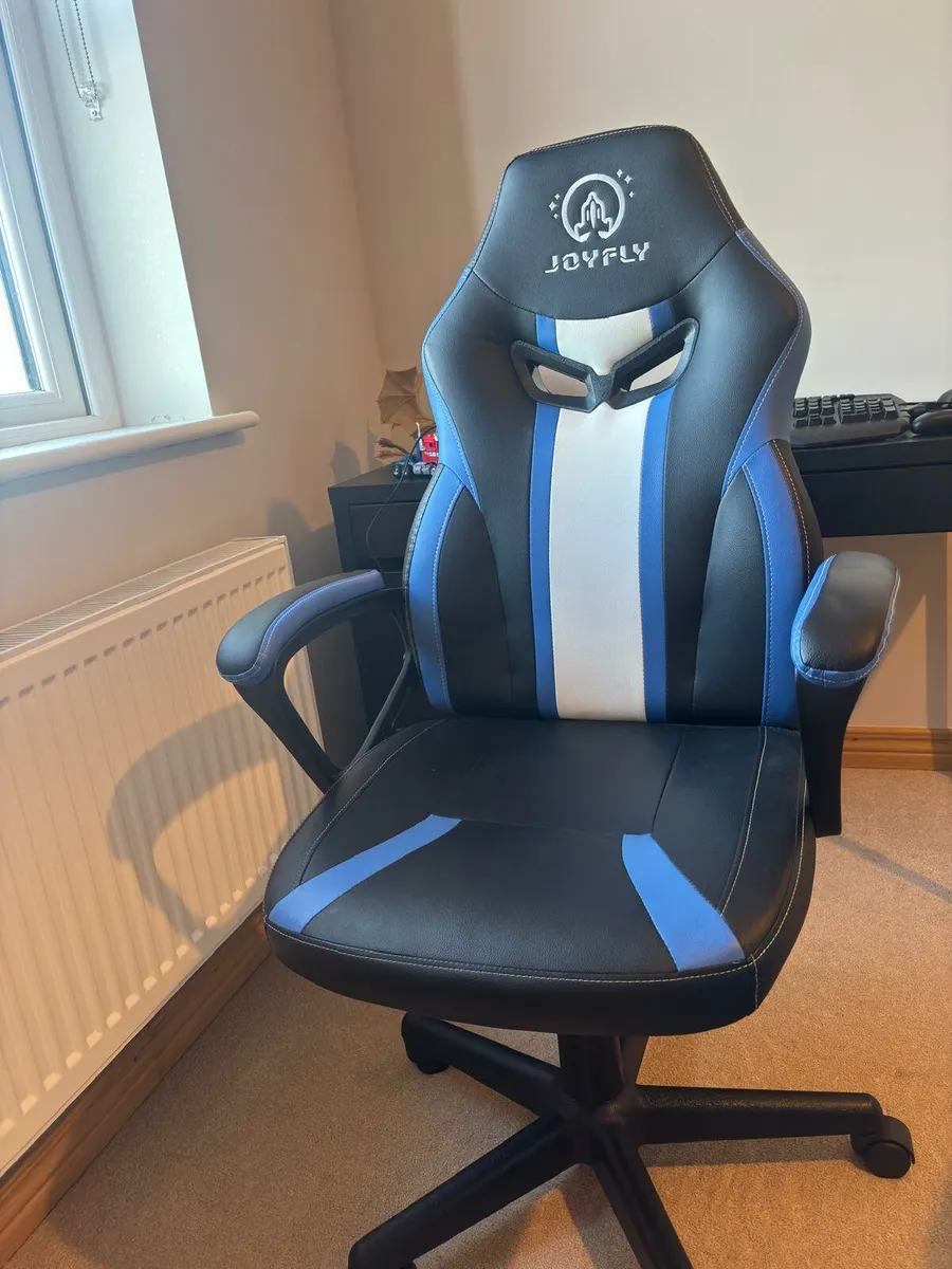 JOYFLY Gaming Chair - Image 1