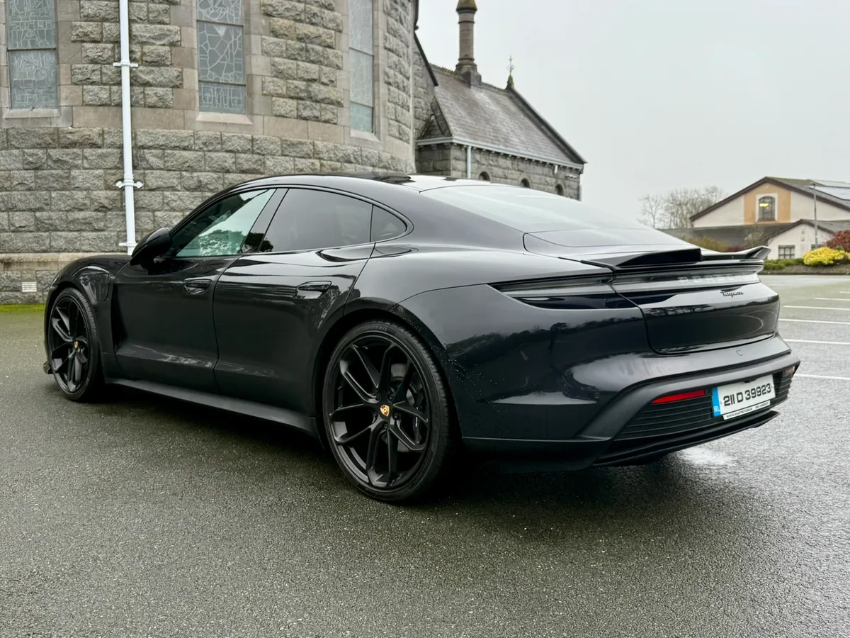 2021 PORSCHE TAYCAN 93.4 KWH 5 SEATS - Image 4