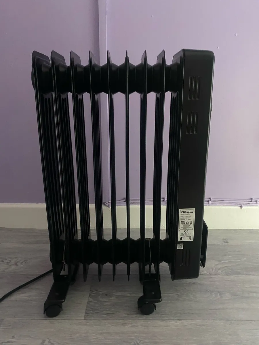 Dimplex 8 fin electric oil Heater - Image 1