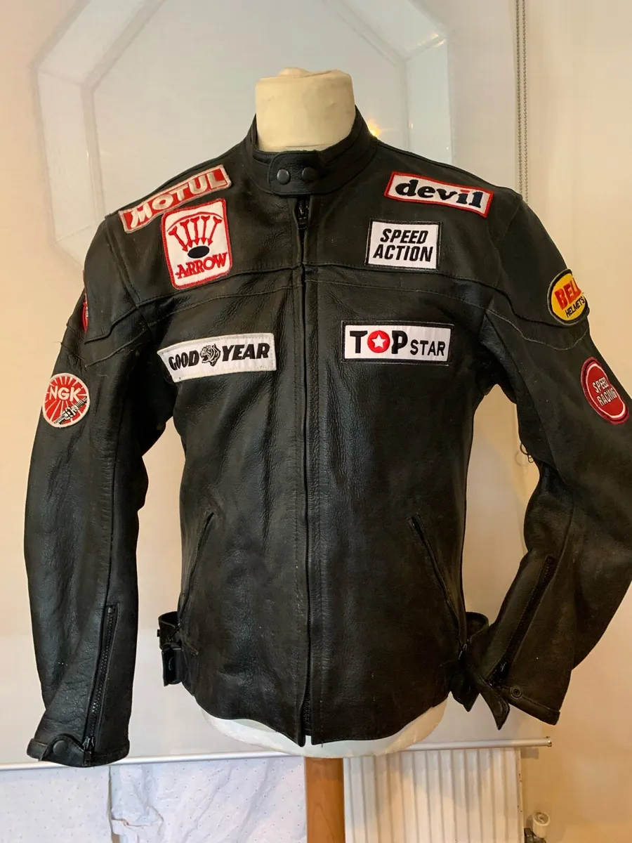 200 garments clearing at €50 jackets pants - Image 1