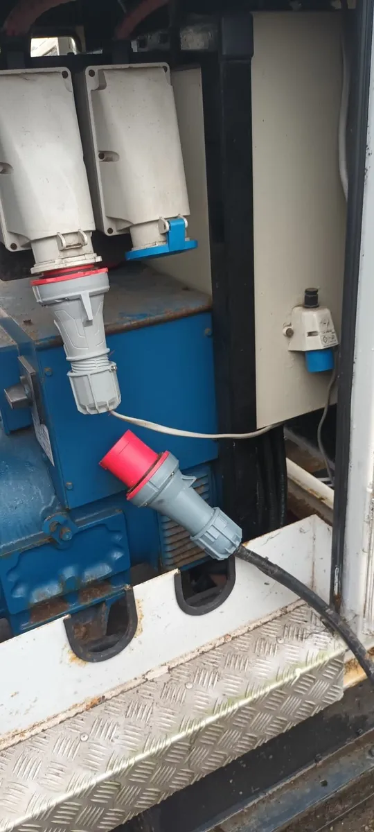 generator 85kw perkin  three/single phase - Image 2