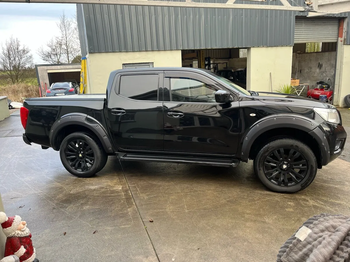 Nissan navara 2.3  2017 - Image 4