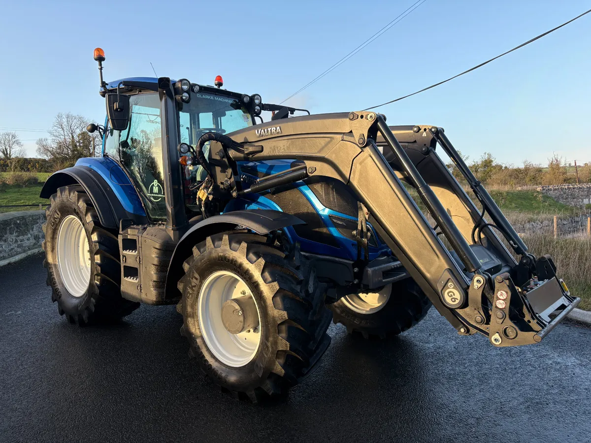 🔥2021 Valtra T154 Active with Quicke G6S Loader - Image 2