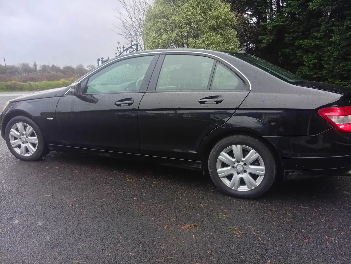 Mercedes-Benz C-Class 2010 Nct 11/26 - Image 1