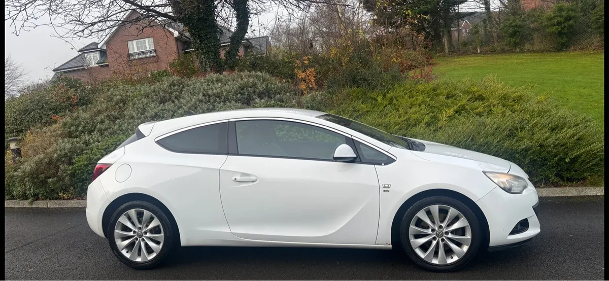 2014 VAUXHALL ASTRA 1.4 TURBO GTC - Image 2