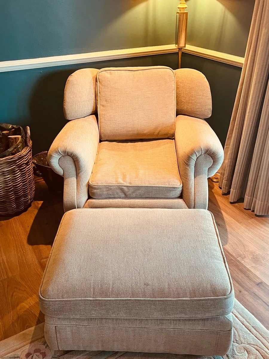 3&2 seater sofa and 1 armchair. - Image 1