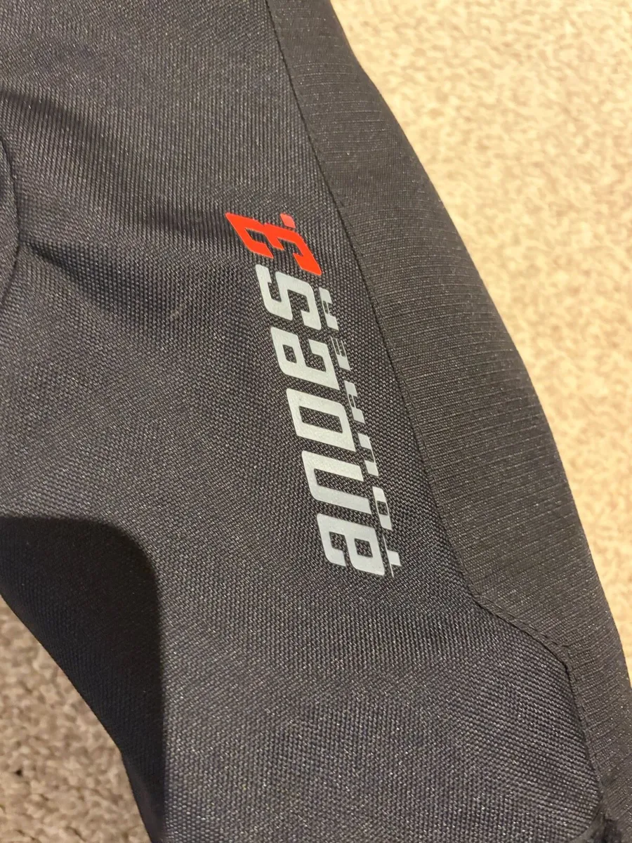 Motorbike suit & boots - Image 3