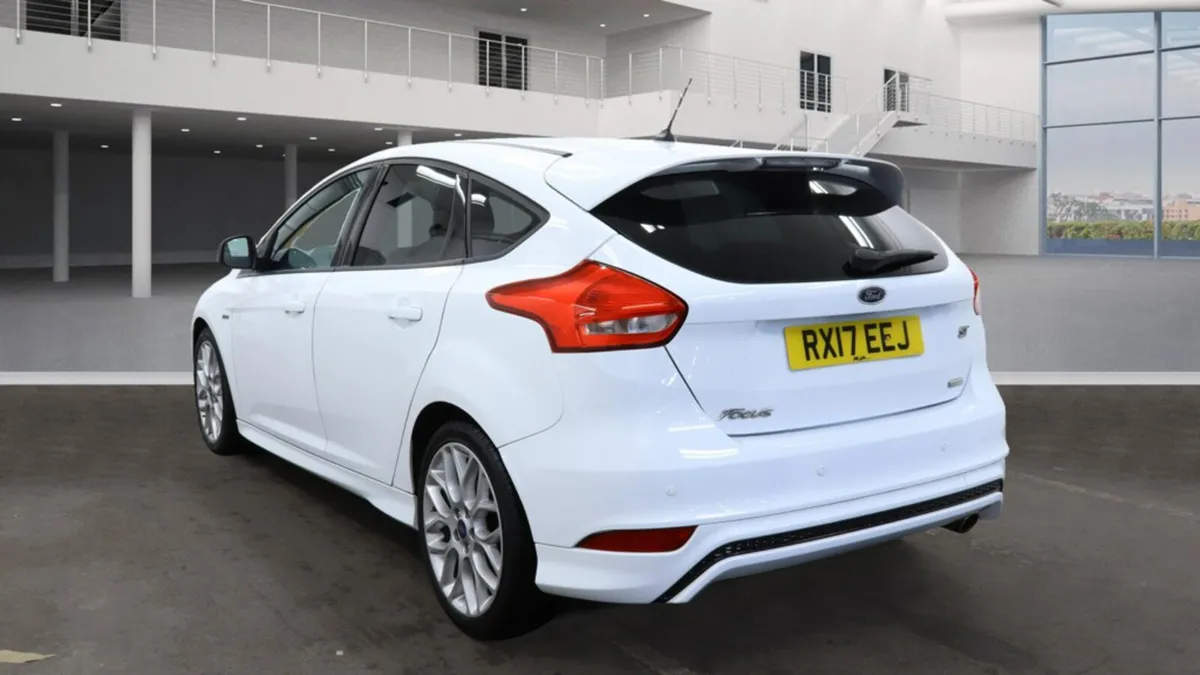 Ford Focus ST-LINE 2017 - FINANCE AVAILABLE - Image 3