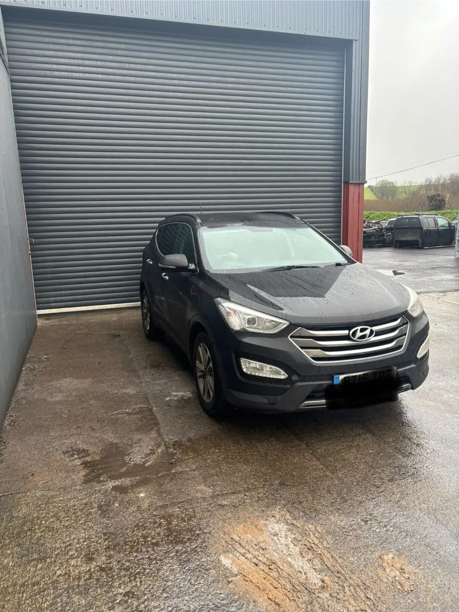 2015 Hyundai Sante Fe for Breaking - Image 3