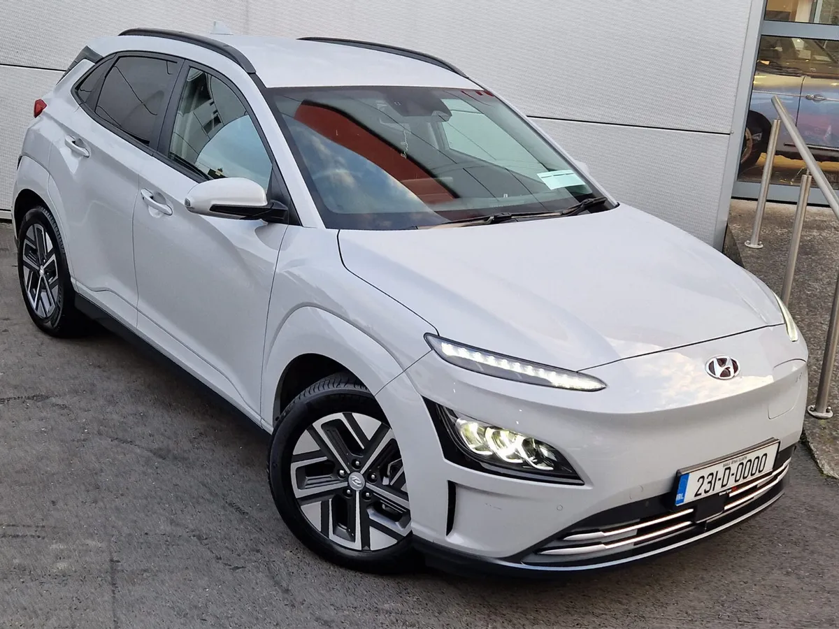2023 Hyundai Kona Premium 64KWH Bigger Battery - Image 3