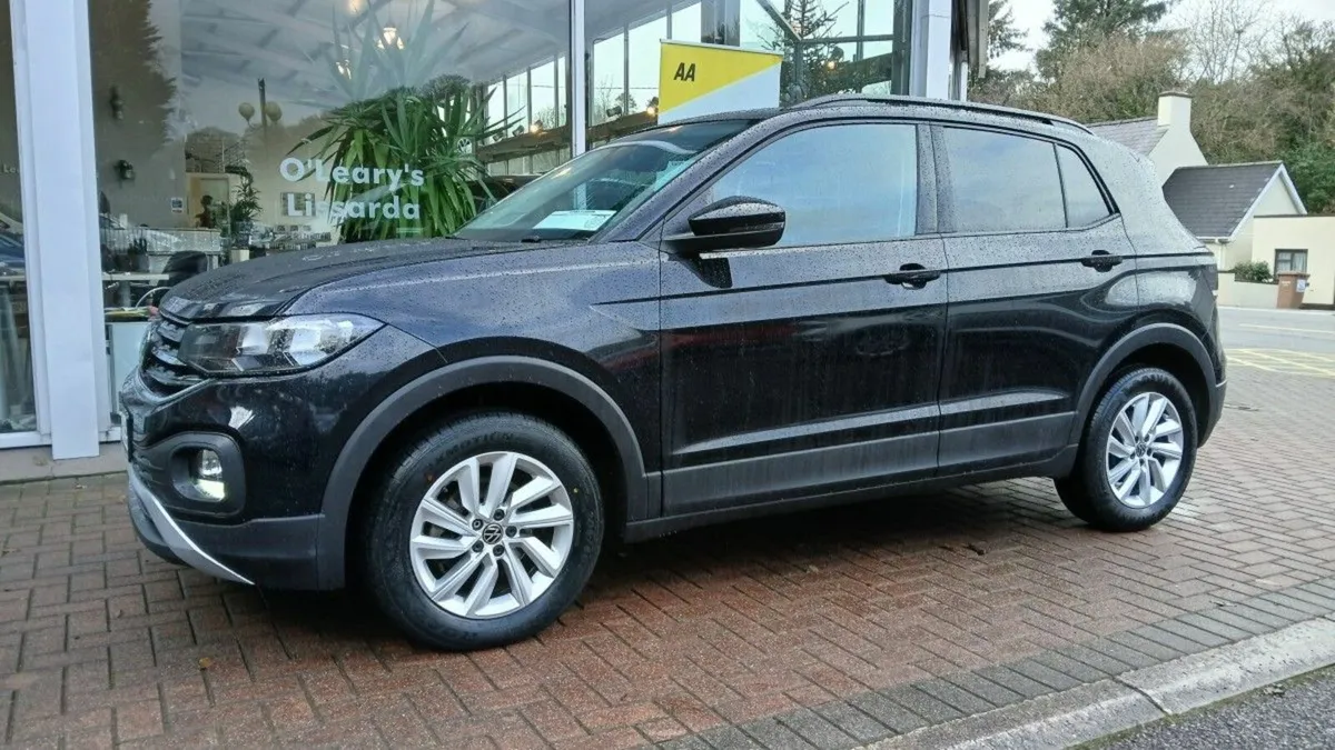 Volkswagen T-Cross Life 1.0 TSI 95HP, Black Met. 5 - Image 2