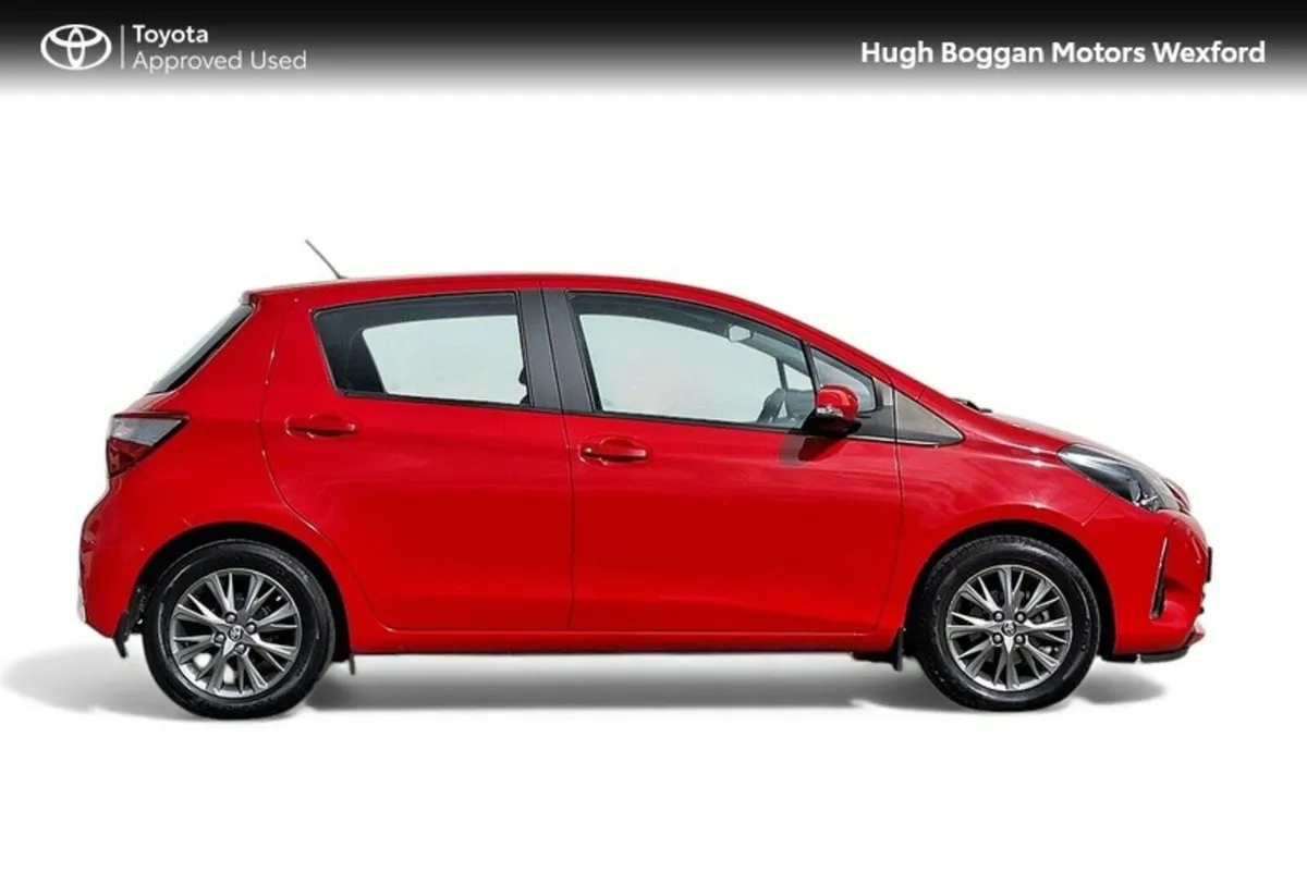 Toyota Yaris HYBRID LUNA ONE OWNER FULL TOYOTA SER - Image 3