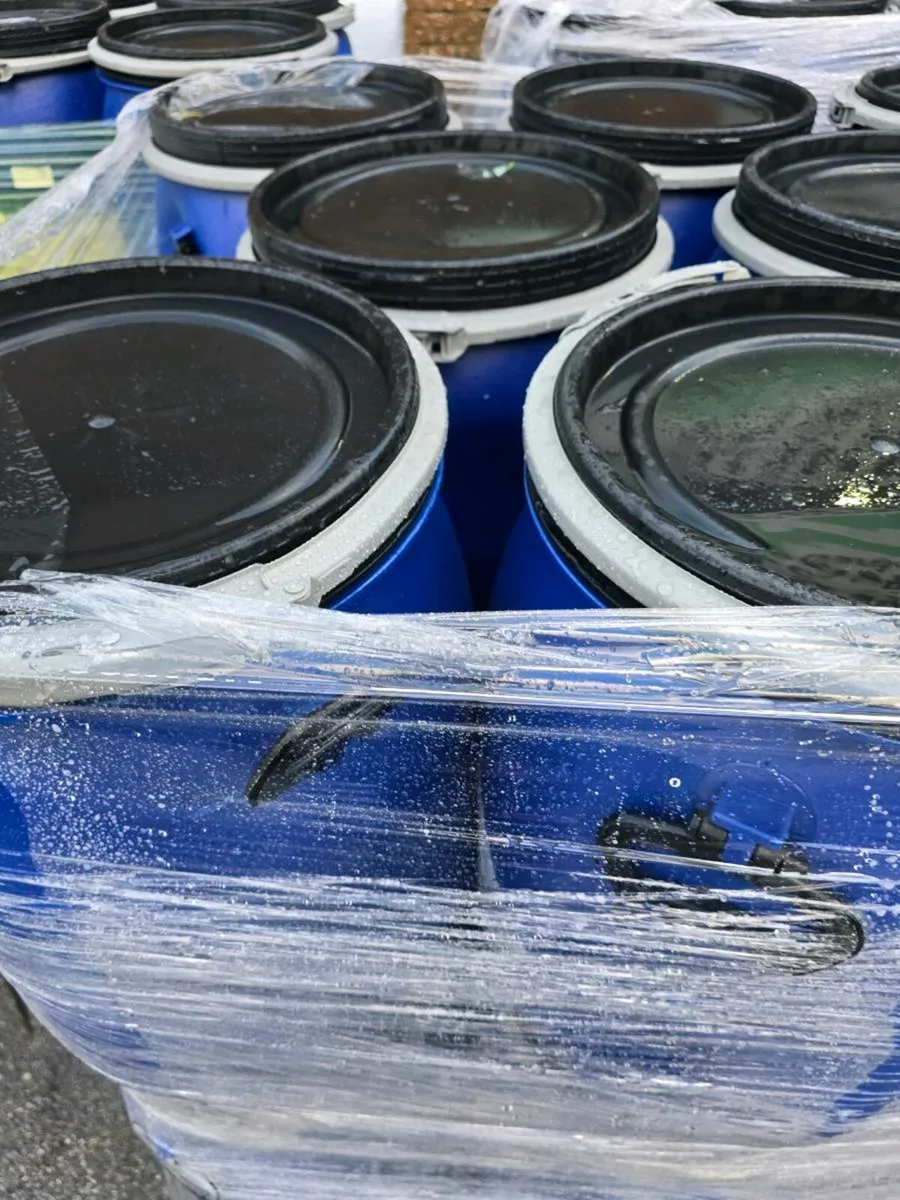 Empty Heavy Duty 30Ltr Blue Barrels - Image 3