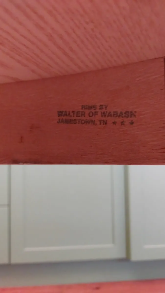 Country kitchen table and chairs - Image 2