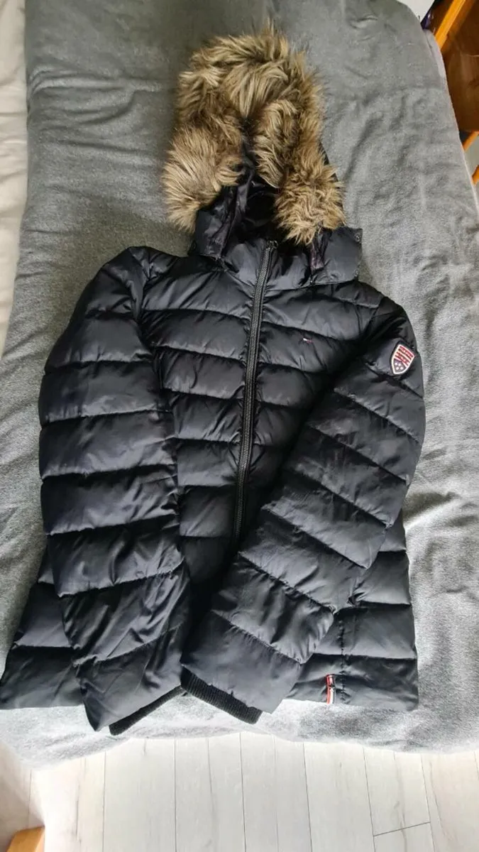 Womens tommy hilfiger jacket - Image 1