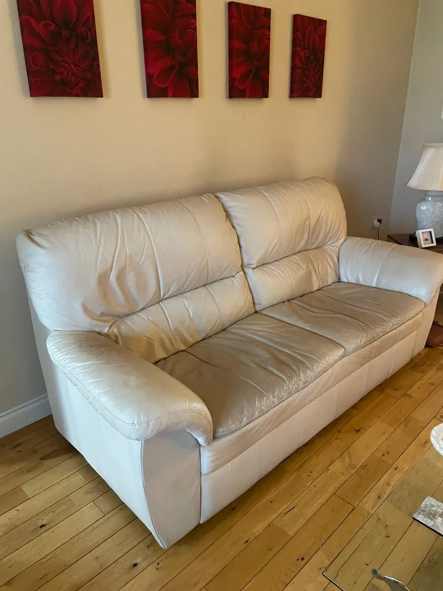 Sofa and two reclining armchairs - Image 4