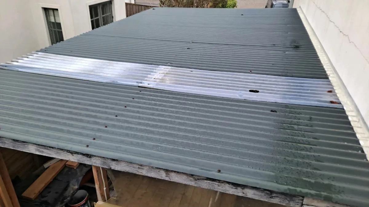 Metal sheets/roof - Image 1