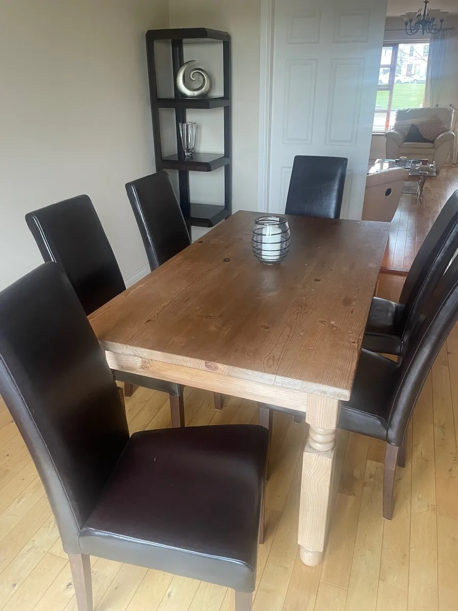 Dining room table and chairs - Image 2