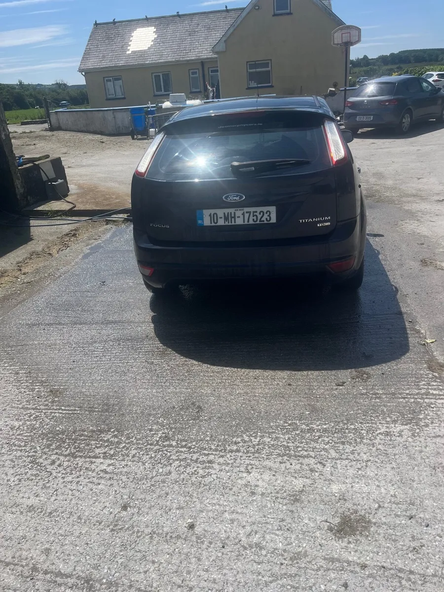 Ford Focus 2010 - Image 4