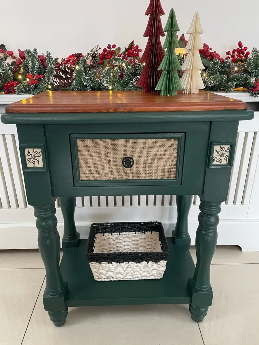 Festive Christmas table - Image 1