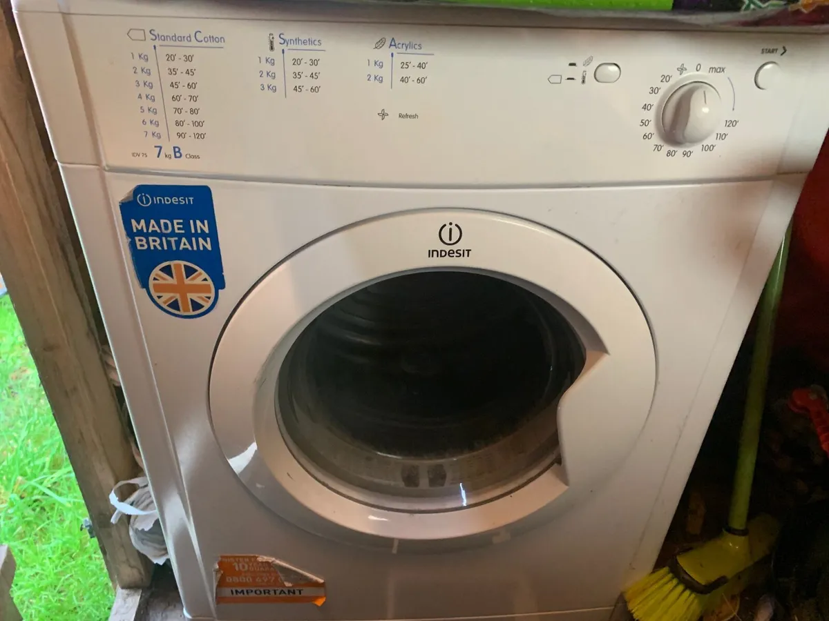 Vented tumble dryer