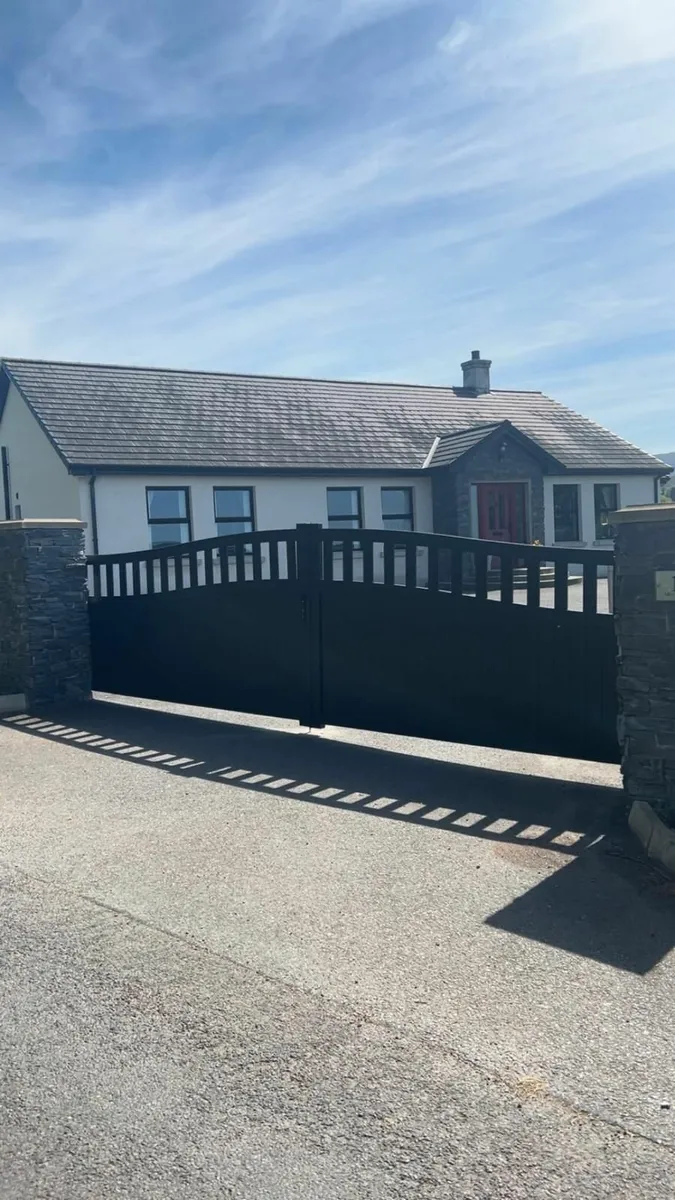 Aluminium Driveway House Entrance Gates - Image 4