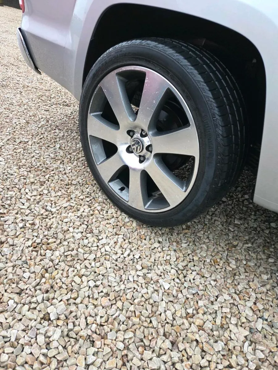 Land rover 22inch wheels