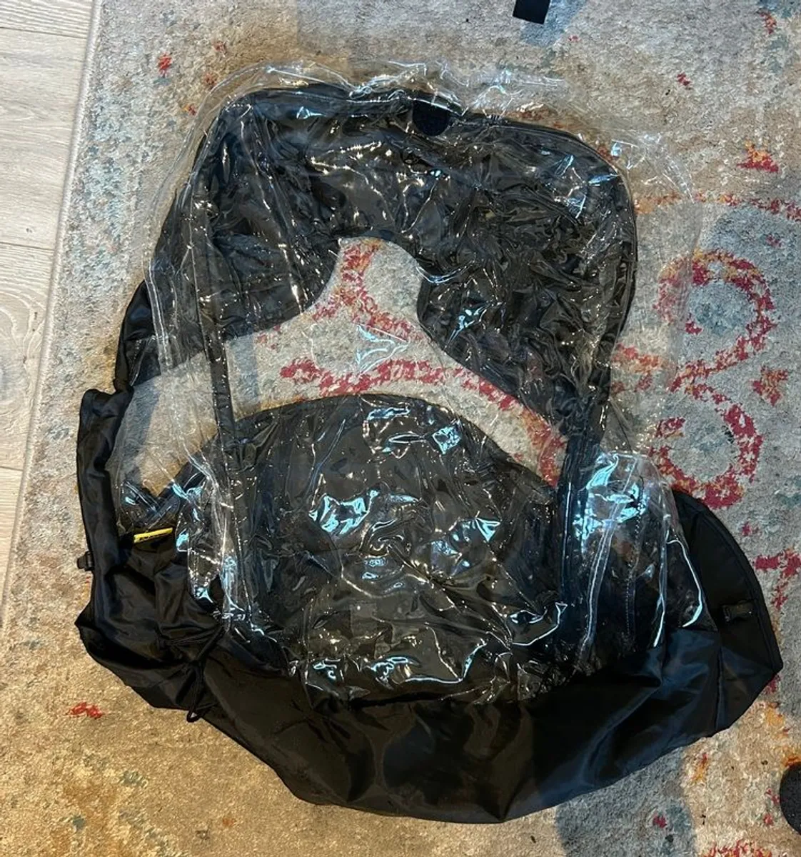 Doona Car Seat with ISOFix Base and Accessories - Image 4