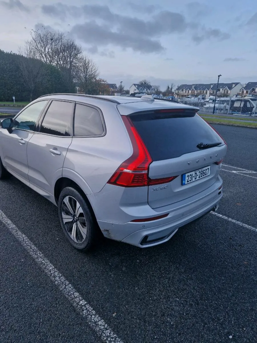 Volvo XC60 T6 Phev Plus Dark AWD Auto - Image 3