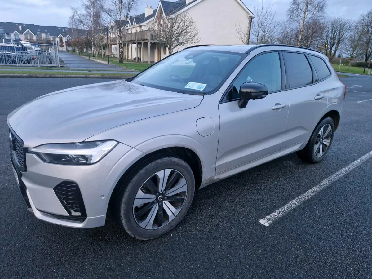 Volvo XC60 T6 Phev Plus Dark AWD Auto - Image 4