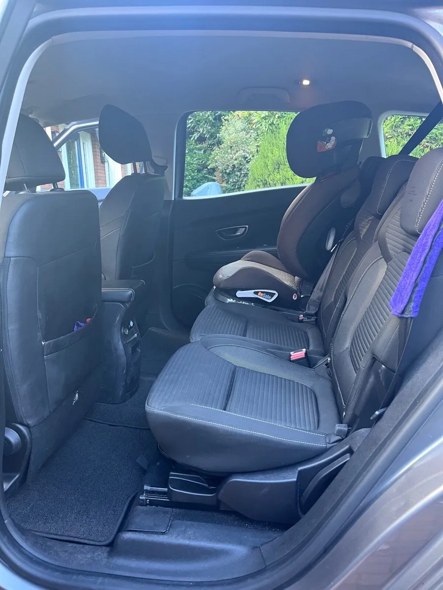 Renault Grand Scenic 2019 7 seater - Image 4