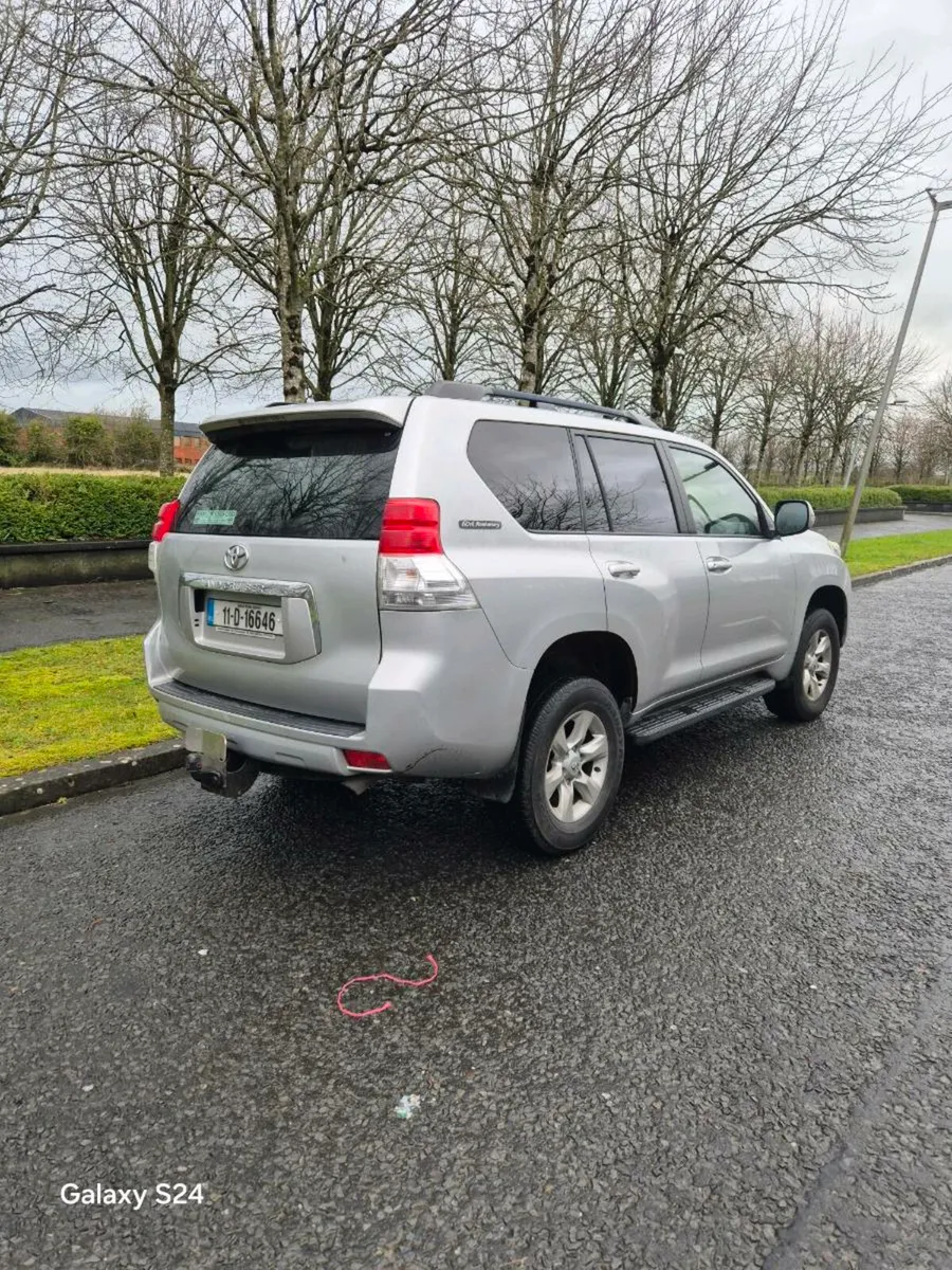 Toyota  Landcruiser LWB  2011 - Image 4