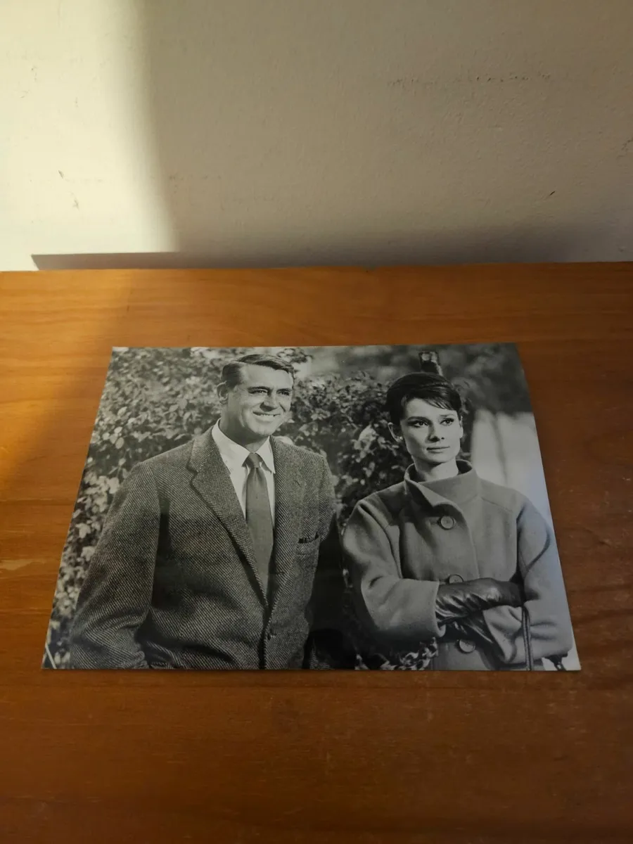 Vintage Cary Grant and Audrey Hepburn Press Photo - Image 1