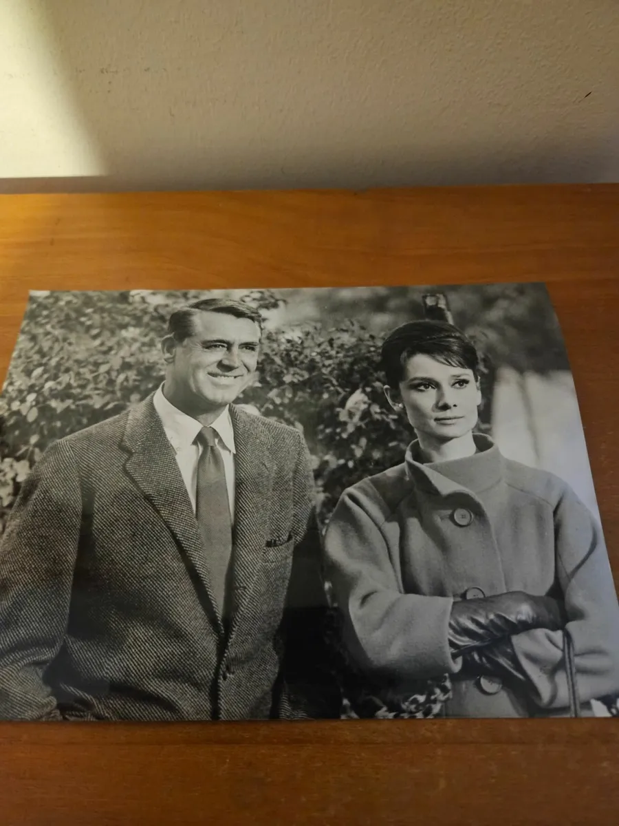 Vintage Cary Grant and Audrey Hepburn Press Photo - Image 2