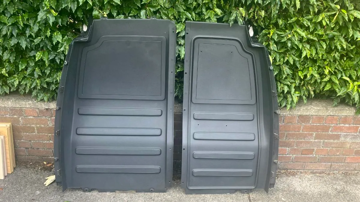VW Caddy Bulkhead - Image 4
