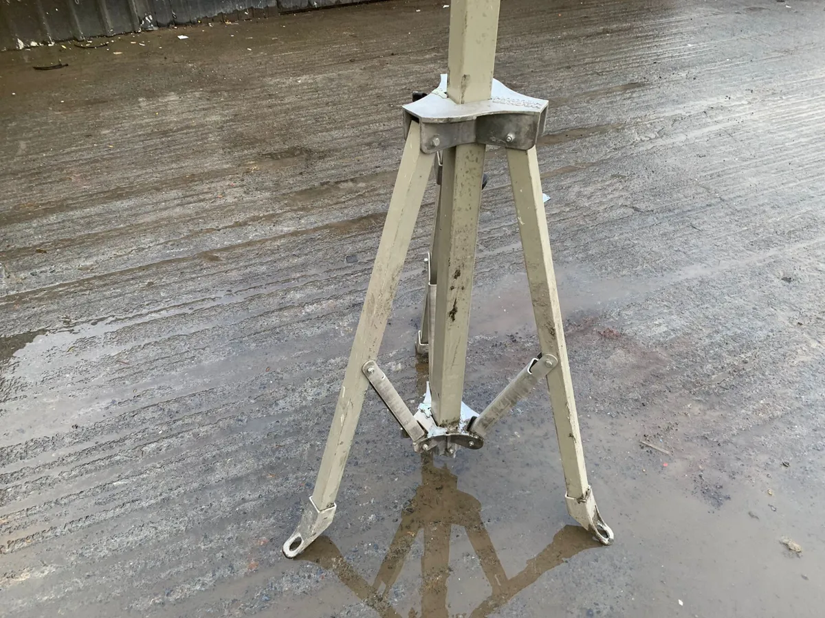 tripod light stand - Image 4