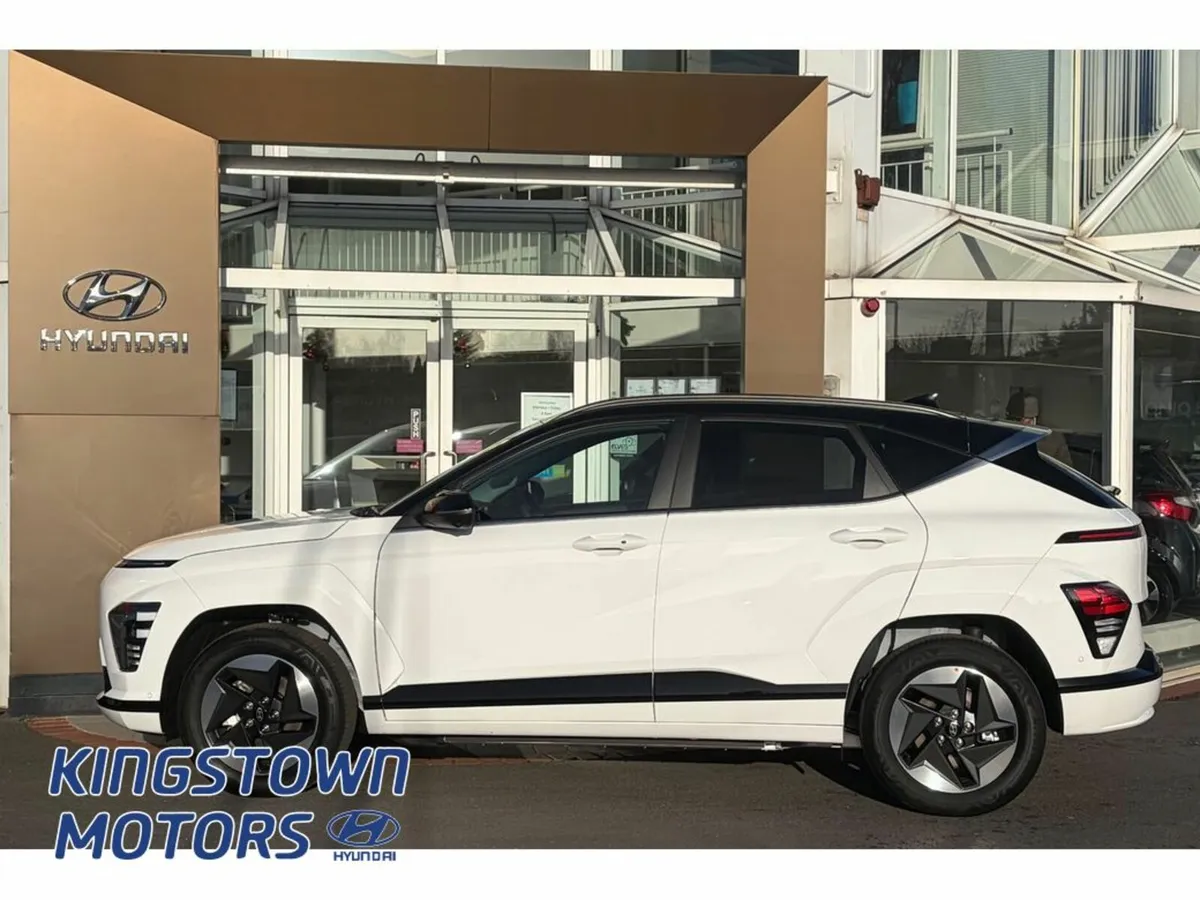 Hyundai KONA Platinum 65Kw two tone - Image 3