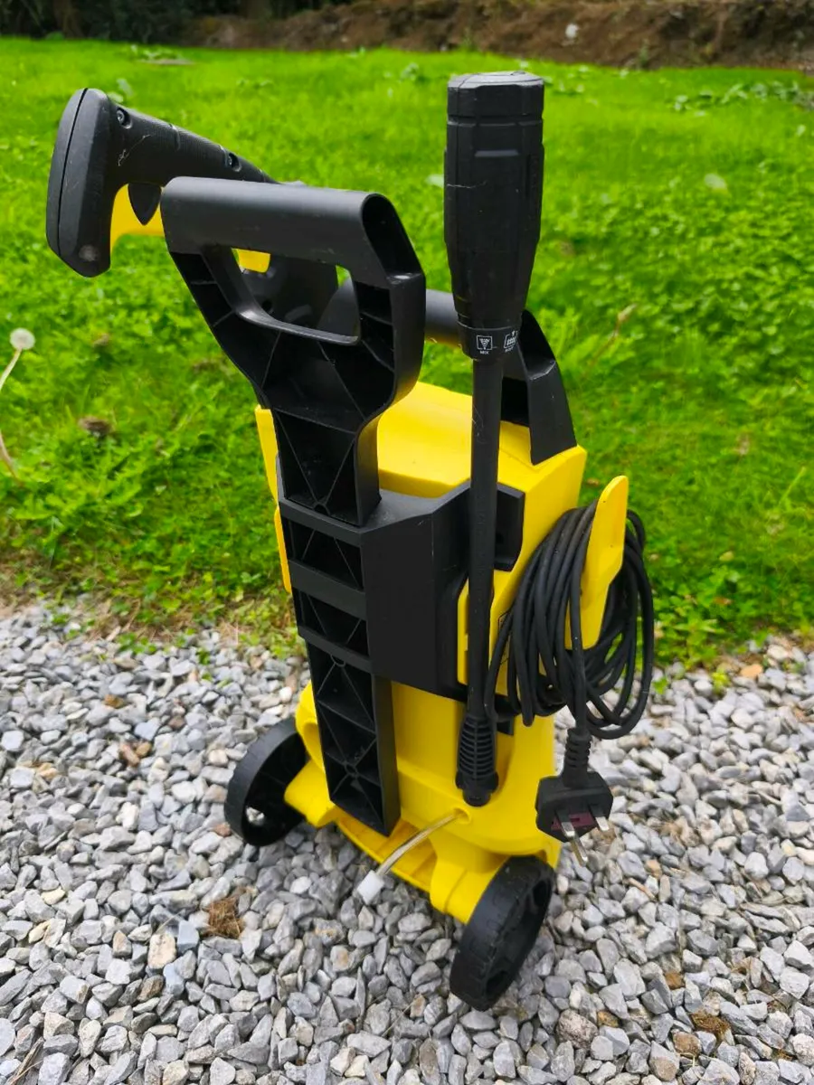 Karcher K2 pressure washer with car kit - Image 3
